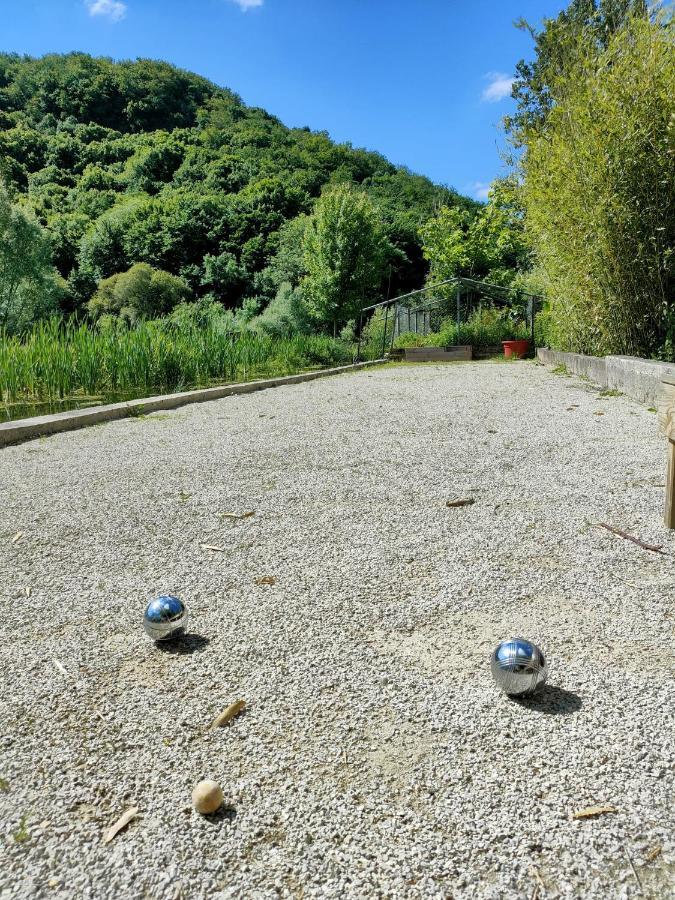 Les Pieds Dans L'Eau, Gite La Source Lachapelle-Auzac Luaran gambar